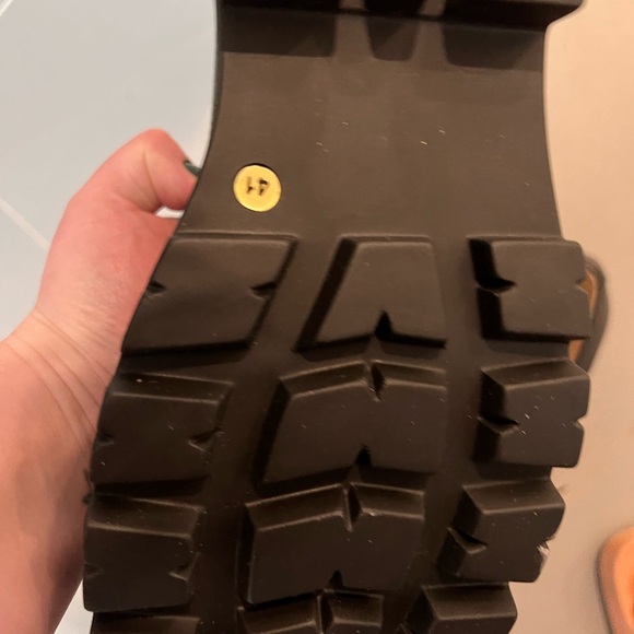 Mimosa leather Mary Jane shoes in size 41. 100% genuine leather. Runs small! - Picture 4 of 4